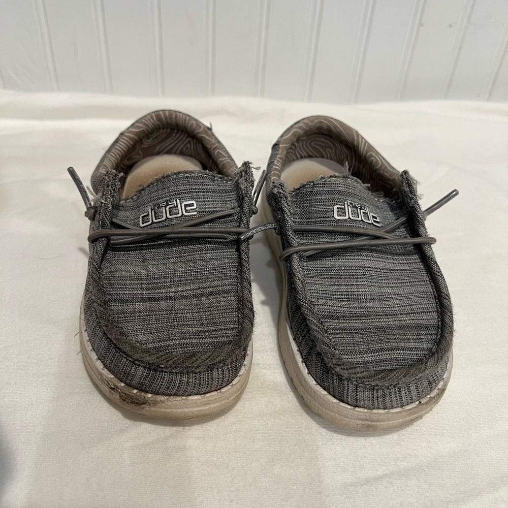 Hey Dude toddler size 8